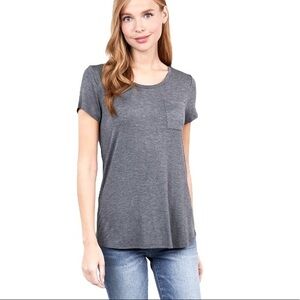 Gap sz S short sleeve scoop neck pocket front tee